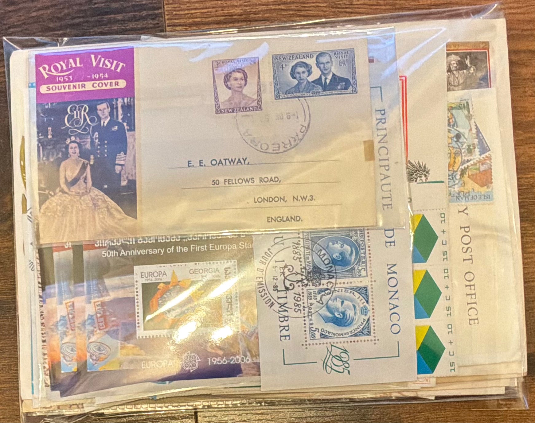 330g Premium World Philatelic Mix - Miniature Sheets, Mint Stamps, FDCs - Unsorted Estate Lot - LOT ST677