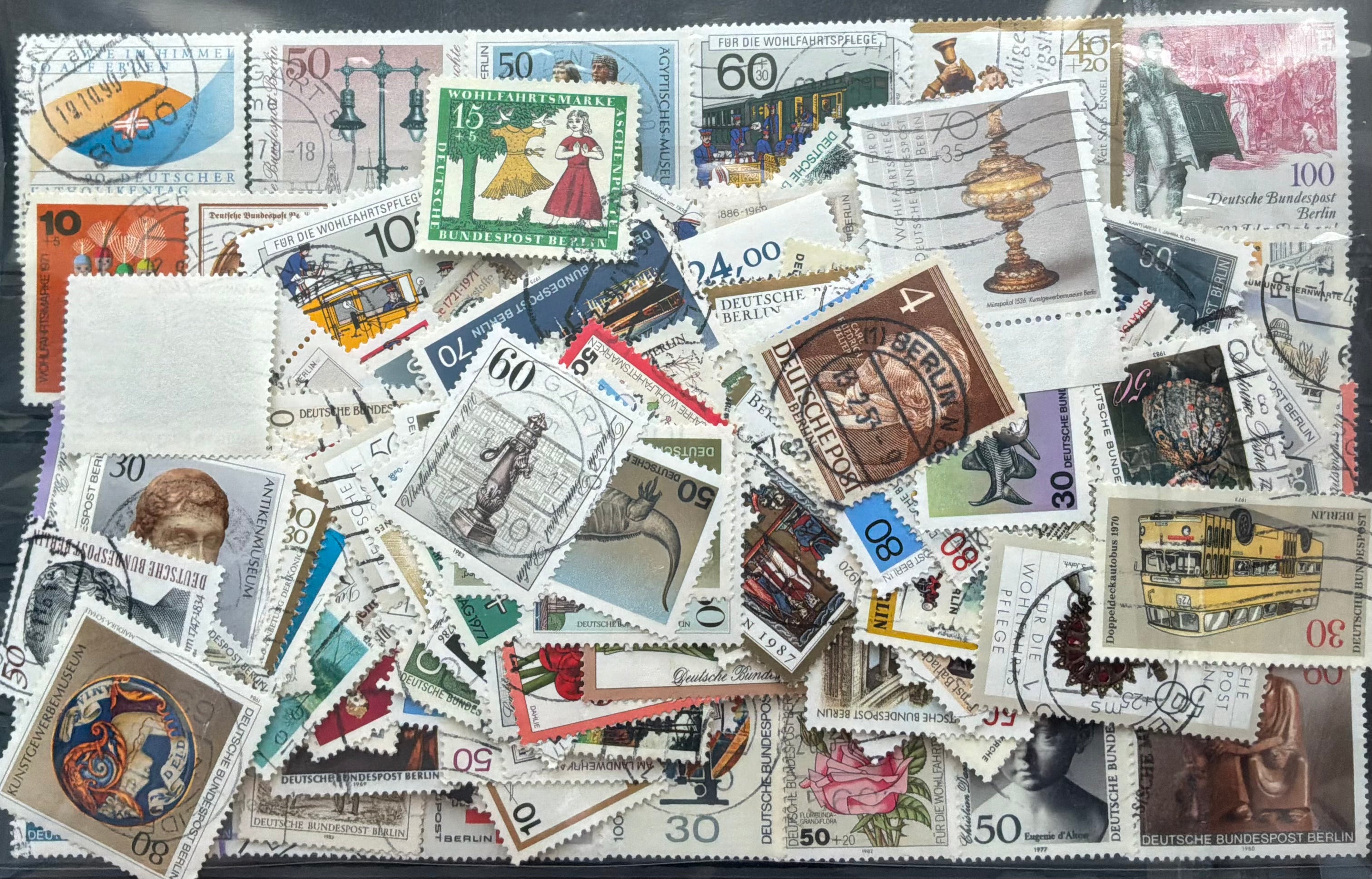 250 German Stamp Mixture - West Berlin Specialist Lot - Ancient Art & Double-Decker Bus Issues - LOT ST648