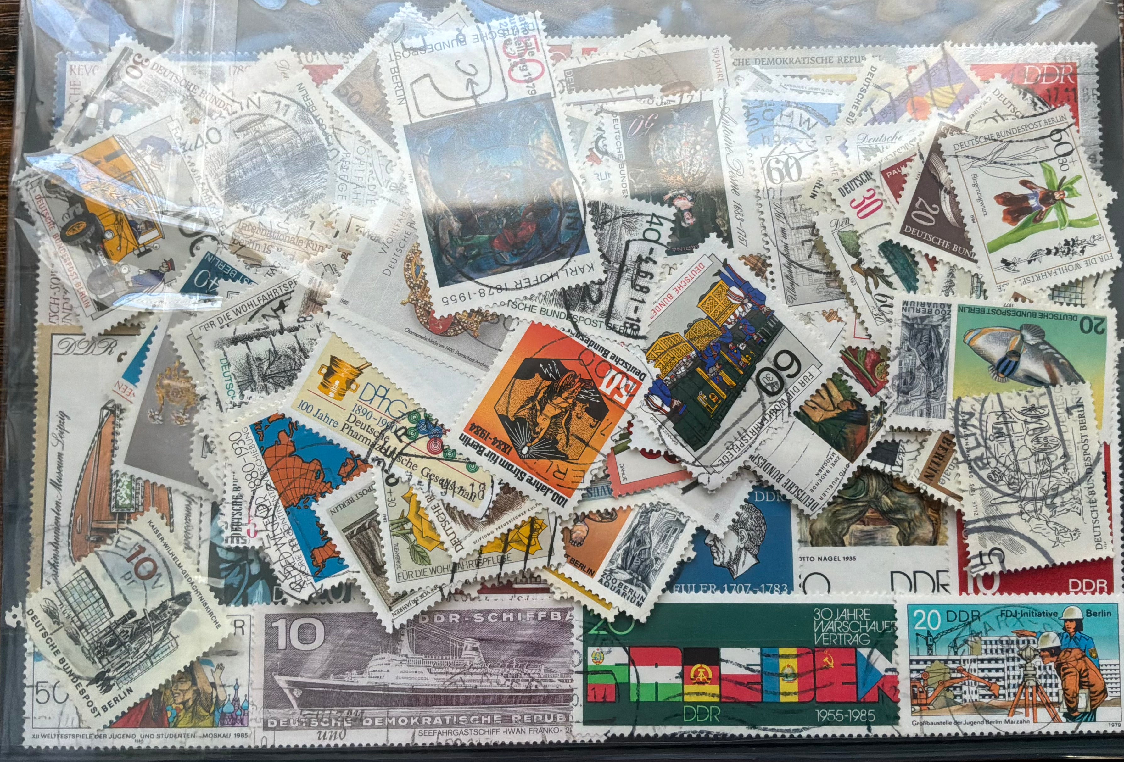 250 German Stamp Mixture - DDR East Germany & West Berlin - High Commemorative Content - LOT ST638