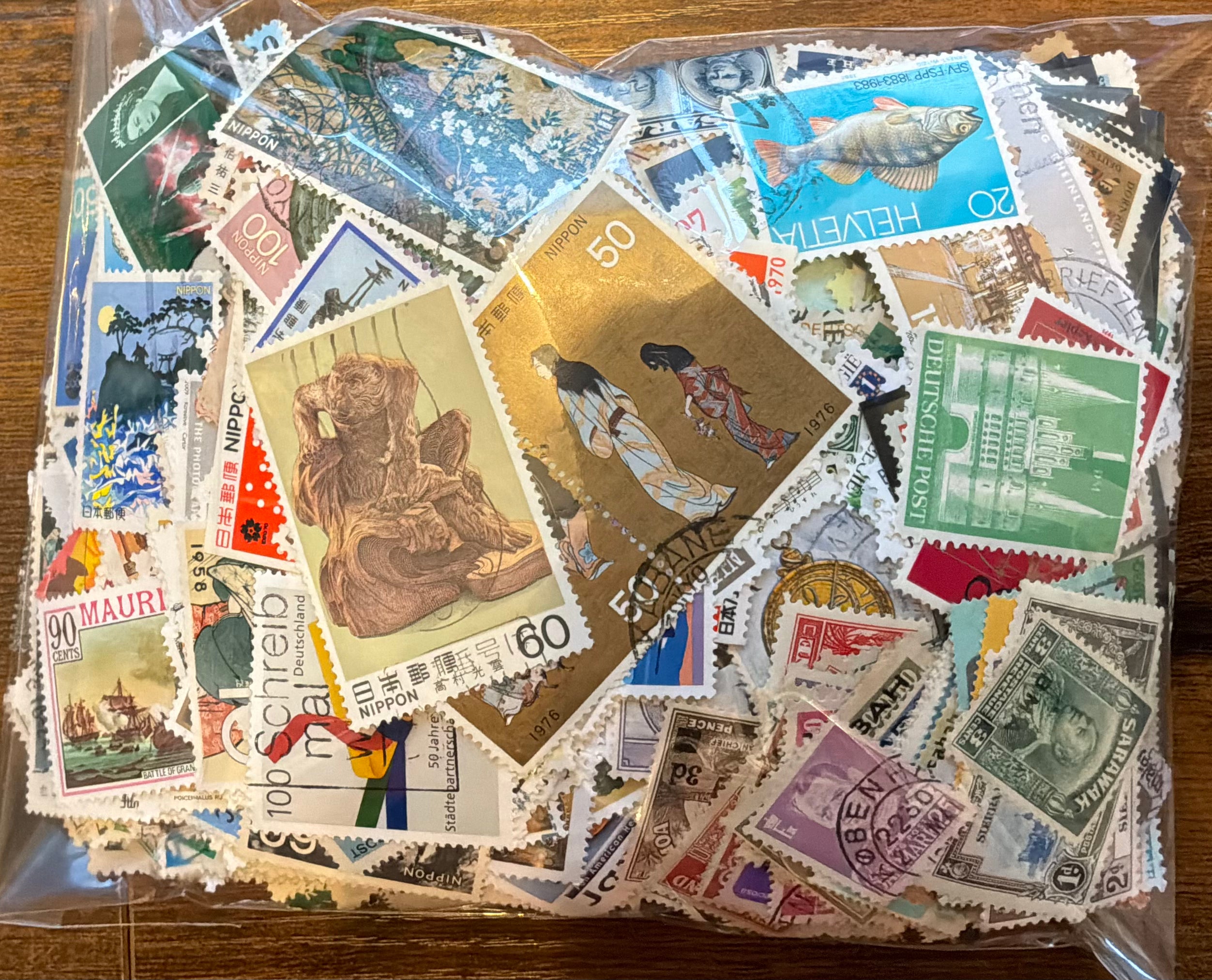 190g Worldwide Off-Paper Stamp Mixture - Unsorted Estate Hoard - Approx 2000+ Stamps - LOT ST671*