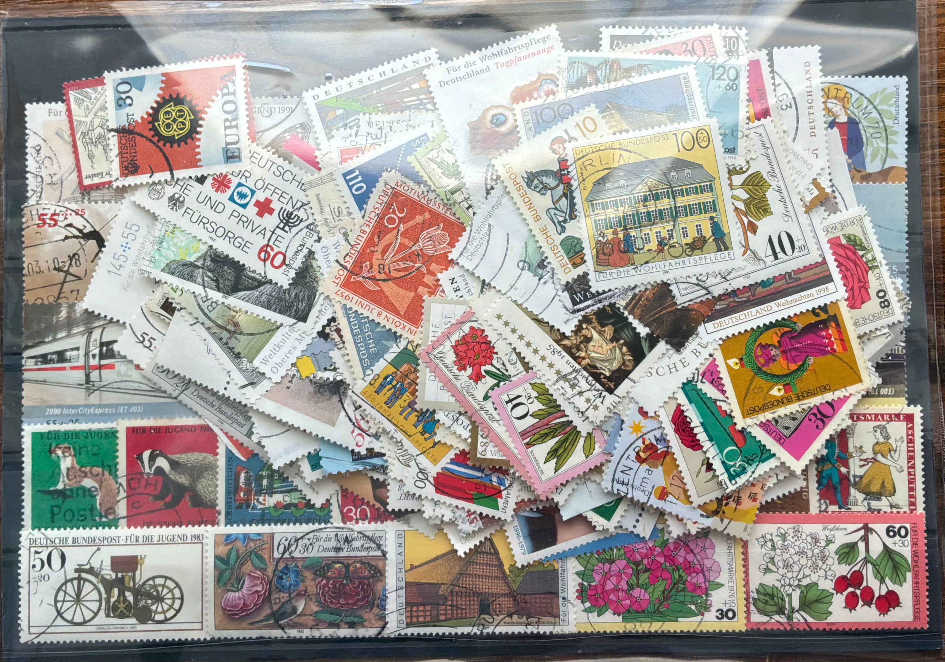 250 High-Quality German Commemorative Stamp Mixture - Welfare Issues, DDR & Euro Era - LOT ST637