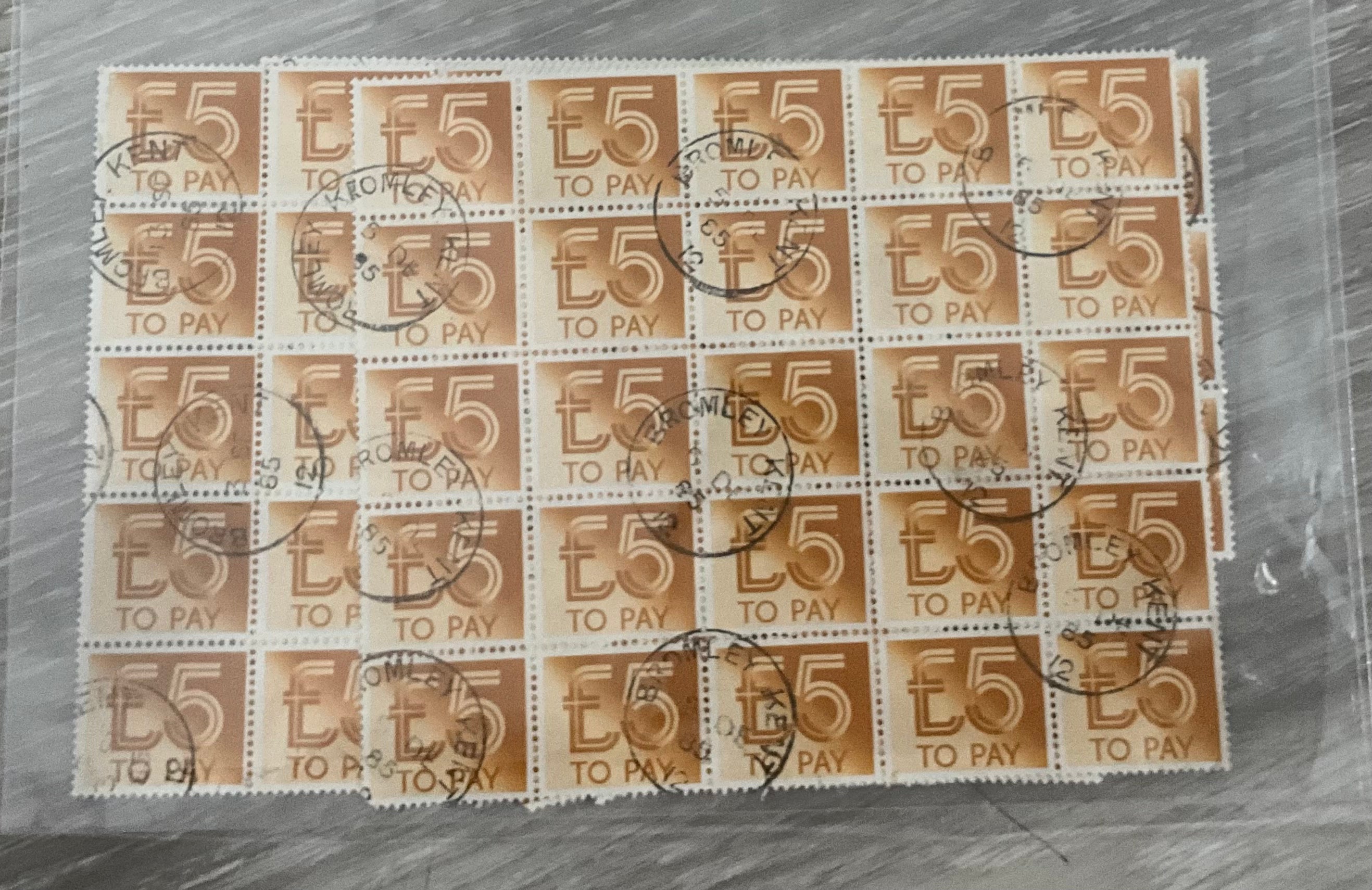 100 x GB £5 Postage Due Stamps - SG D101