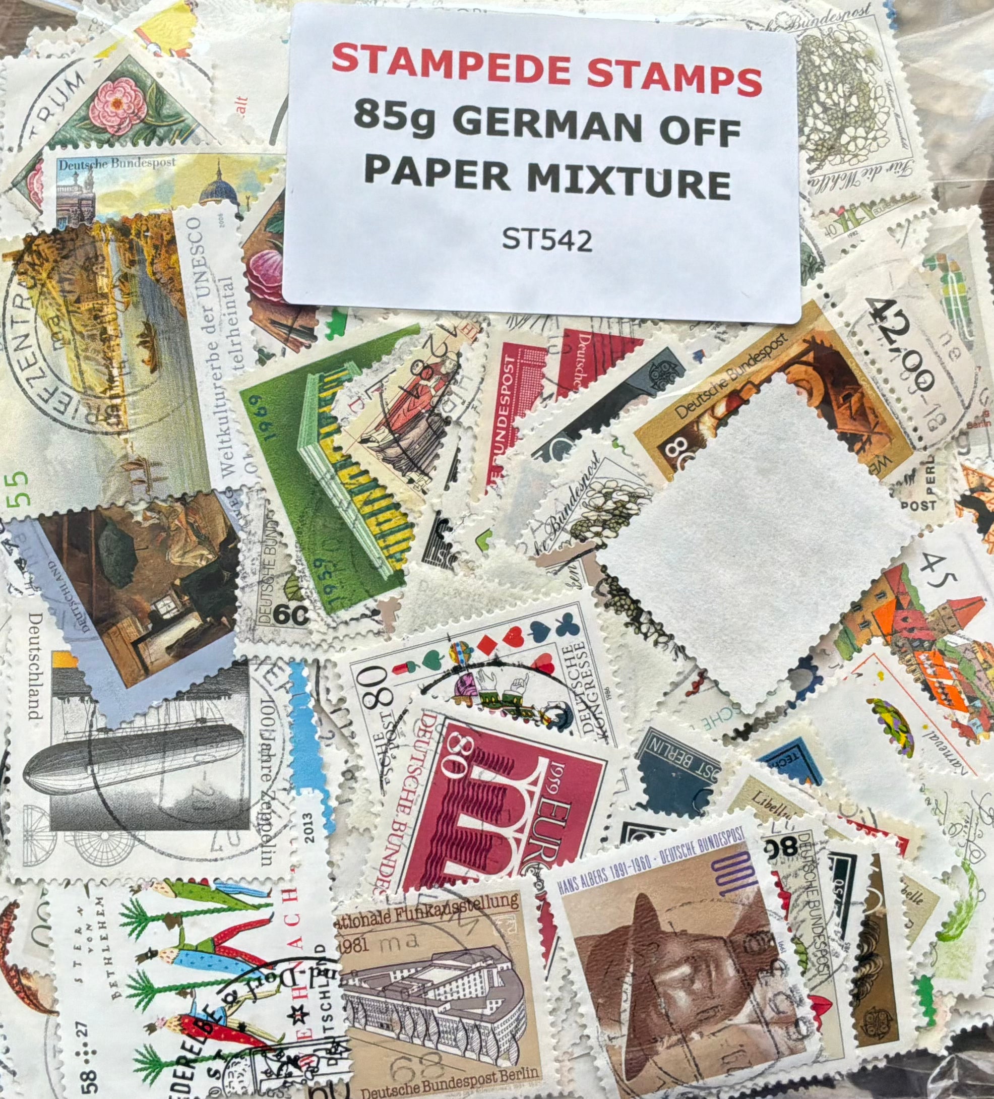 85g Germany Stamp Mixture - Off Paper - Large Variety Off Paper Kiloware - LOT ST542