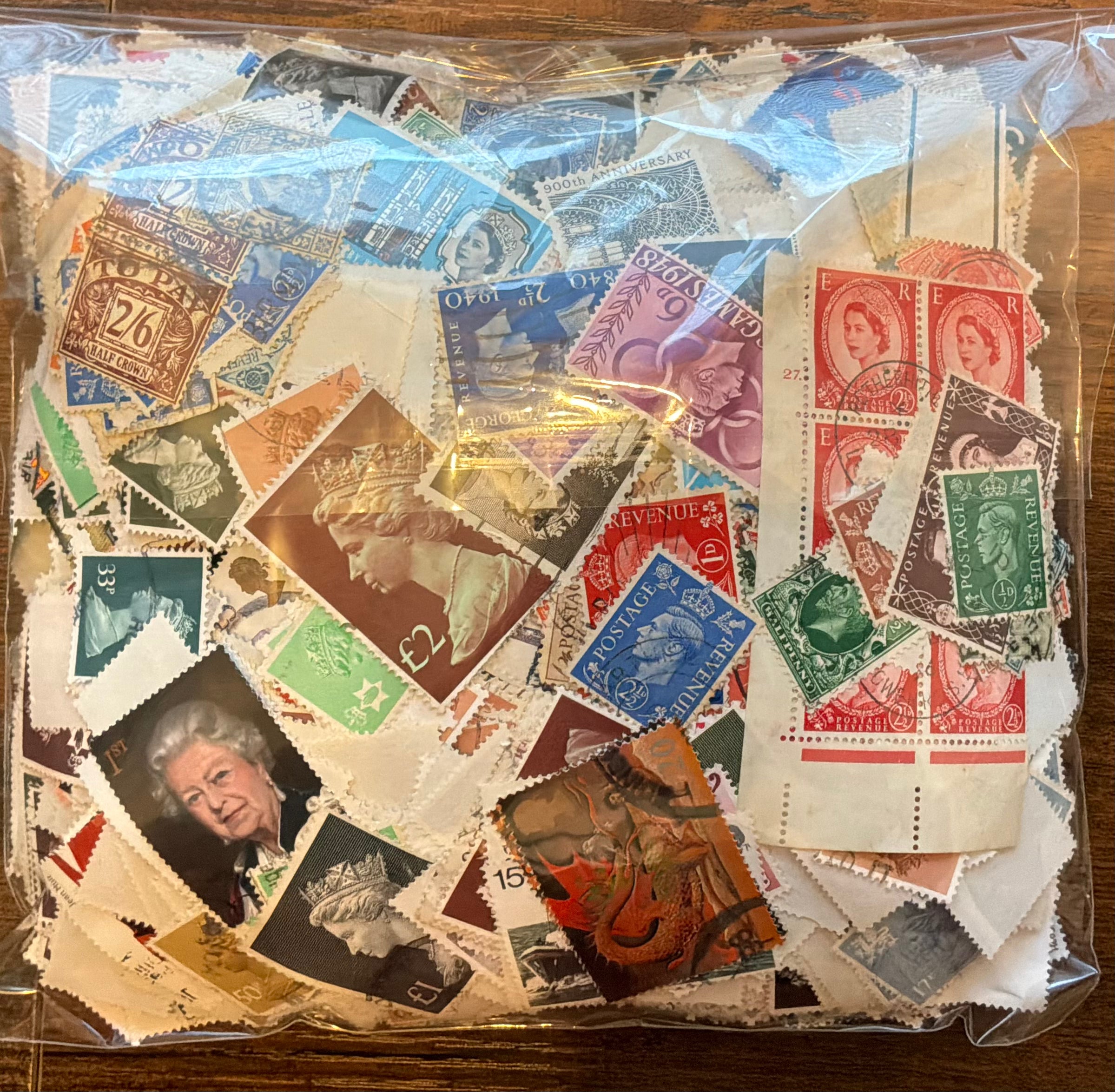 250g Great Britain Off-Paper Stamp Mixture - Victorian to Modern - Unsorted - LOT ST667*