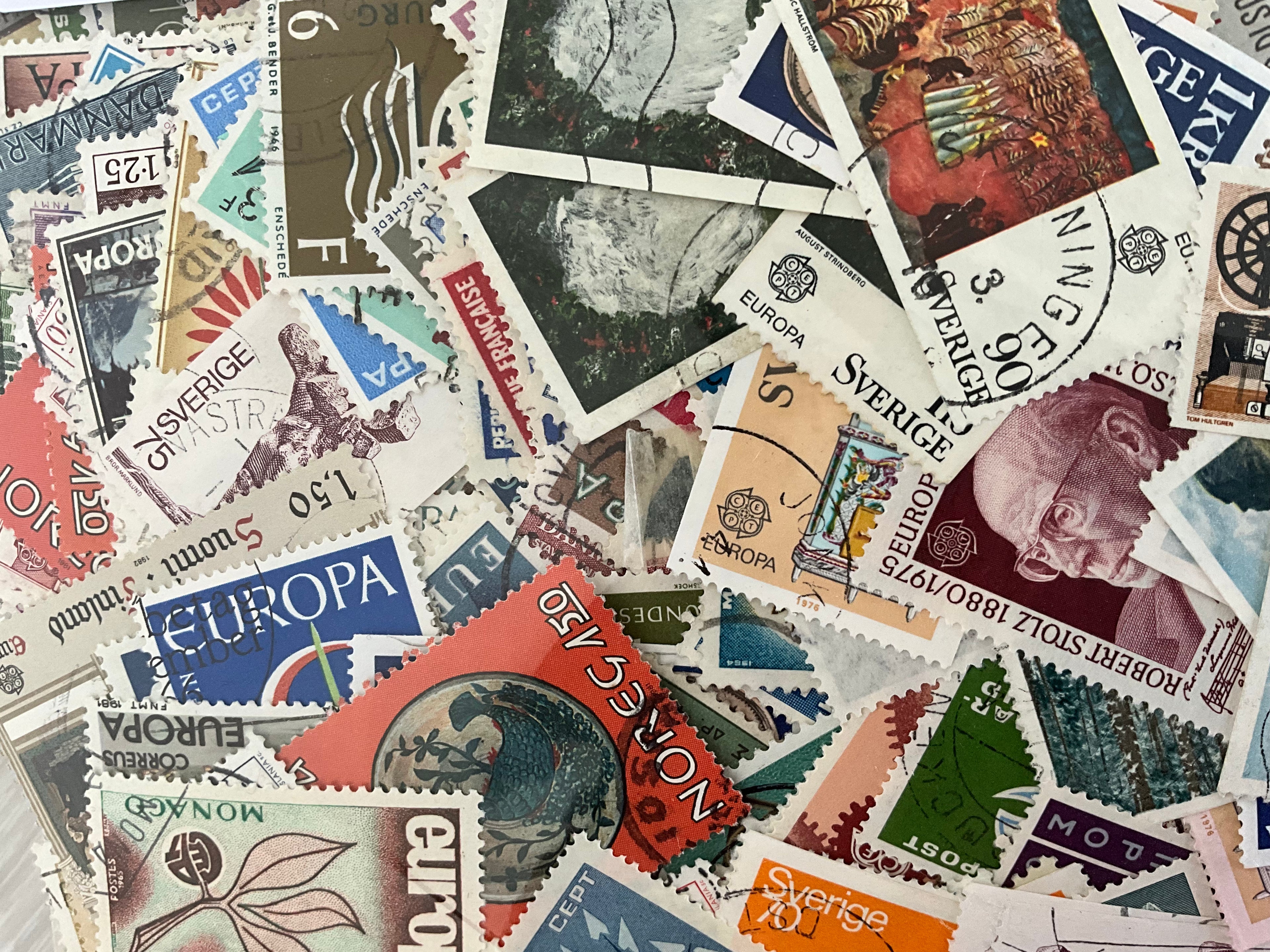 100g SwedenOff-Paper Stamp Mixture – Premium Commemoratives & Europa Issues*