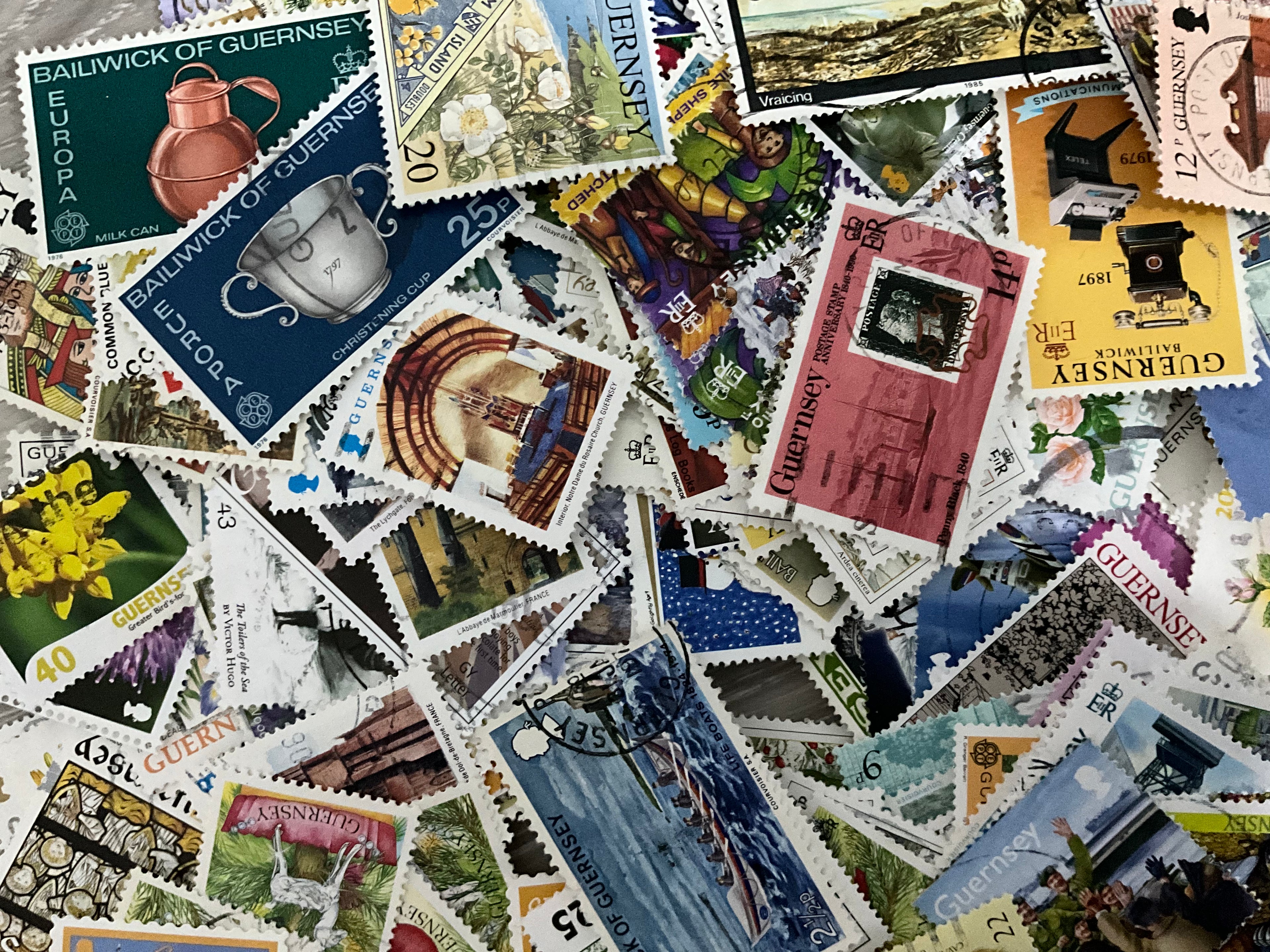 500 Different Guernsey Stamps - Off Paper - Massive Collection (No Duplicates)